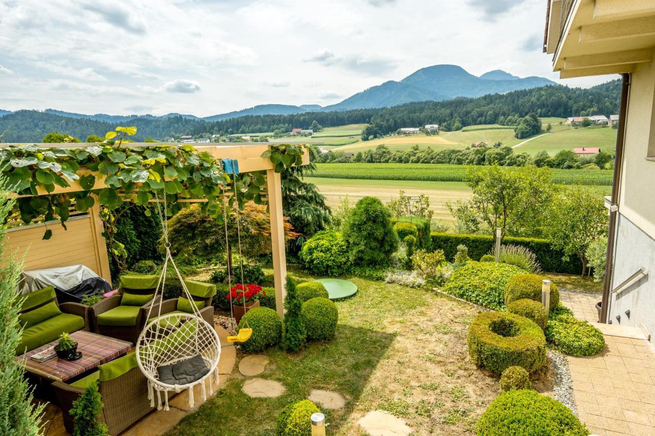Апартаменты Relax & Beautiful View Словень-Градец Экстерьер фото