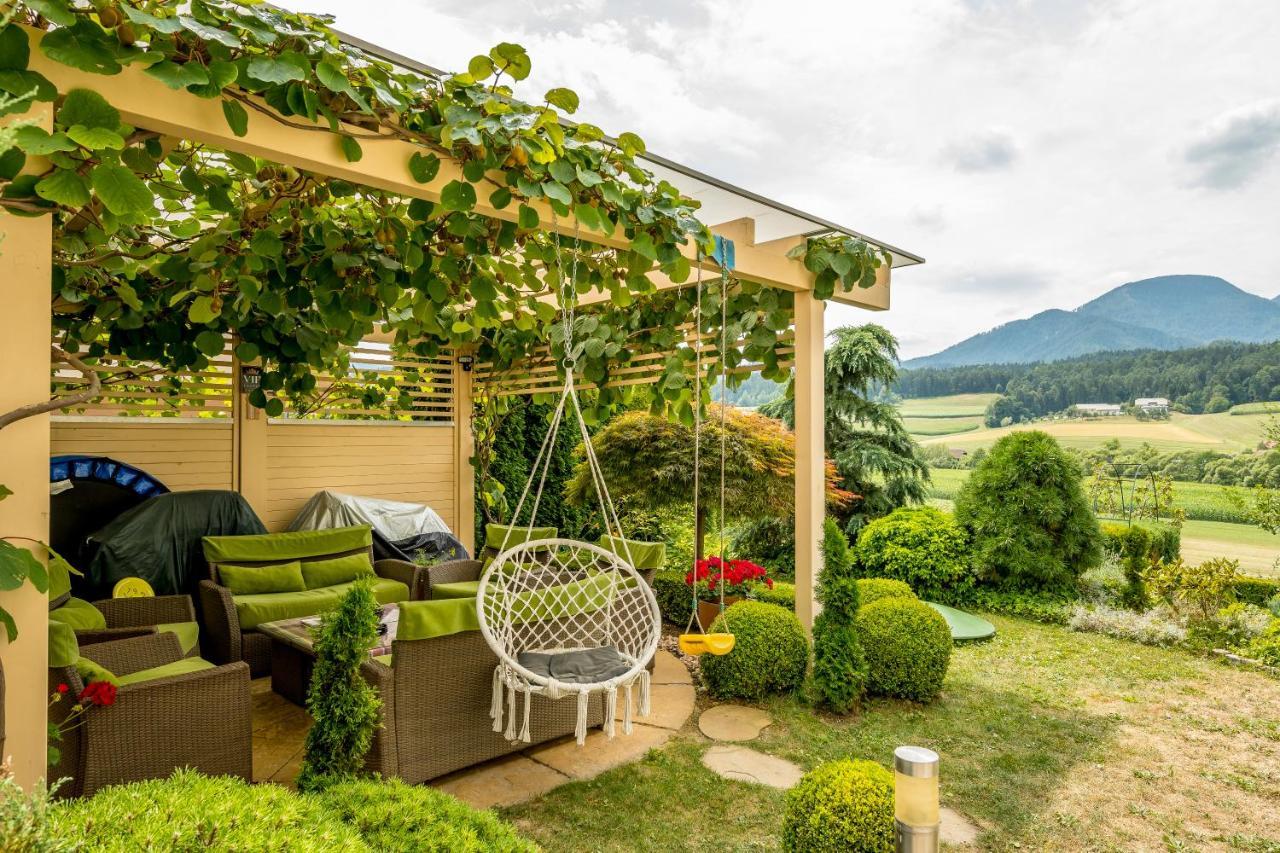 Апартаменты Relax & Beautiful View Словень-Градец Экстерьер фото